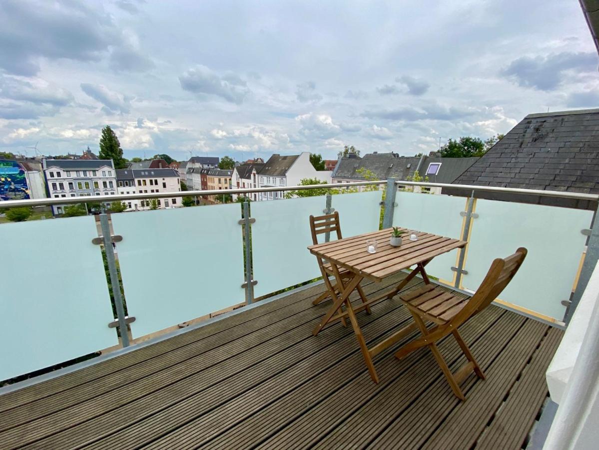 Woelkchen - Wohnung Mit Balkon, Holzdielen & Tv Bremerhaven Exterior photo